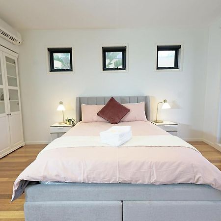 Luxury 7Brm Entire House Lakeview Blackswans Wifi Bbq Resort Point Cook Exteriér fotografie