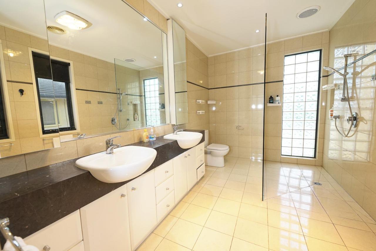 Luxury 7Brm Entire House Lakeview Blackswans Wifi Bbq Resort Point Cook Exteriér fotografie