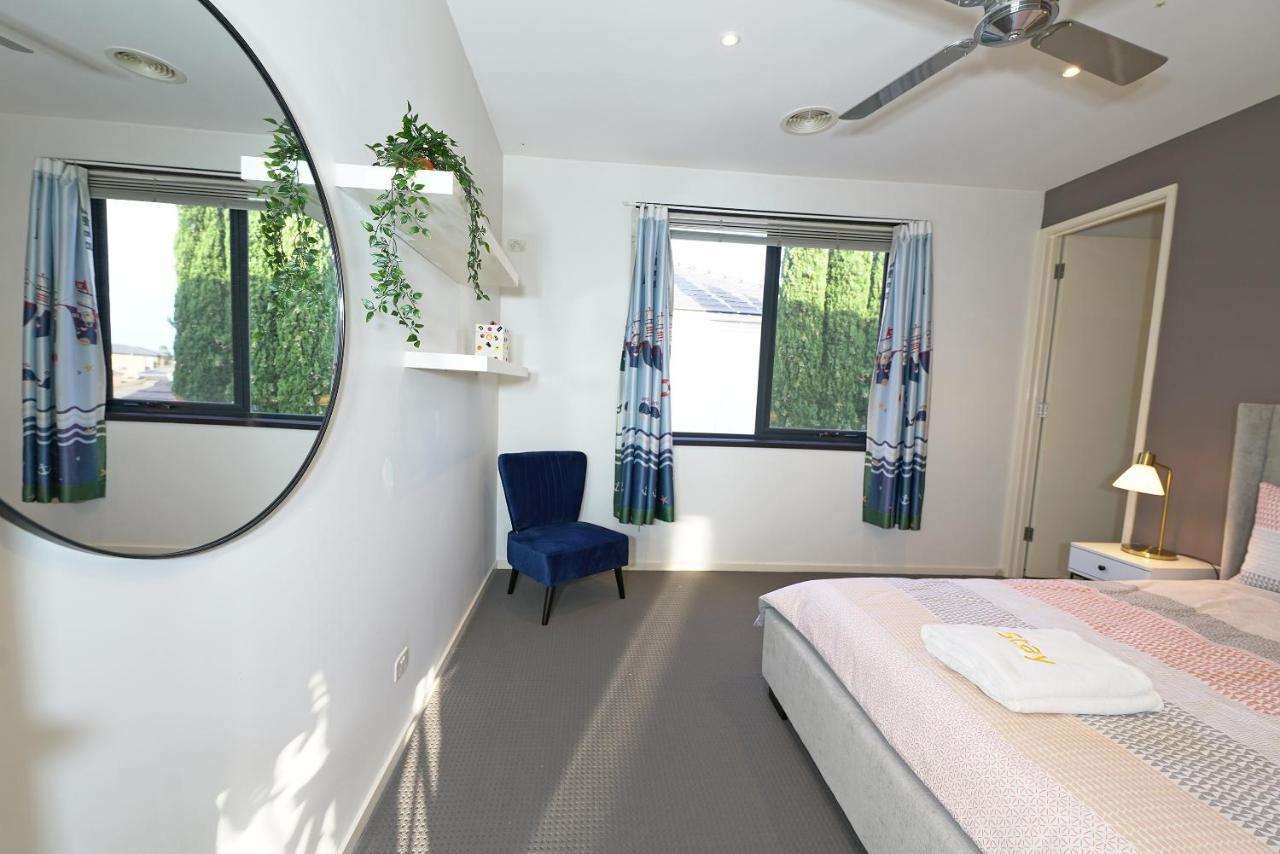 Luxury 7Brm Entire House Lakeview Blackswans Wifi Bbq Resort Point Cook Exteriér fotografie