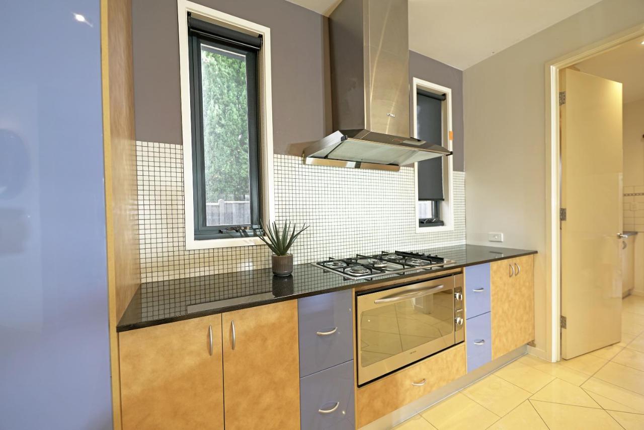 Luxury 7Brm Entire House Lakeview Blackswans Wifi Bbq Resort Point Cook Exteriér fotografie